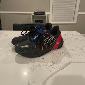 Star Wars Adidas Darth Vader sneakers in size 4Y
